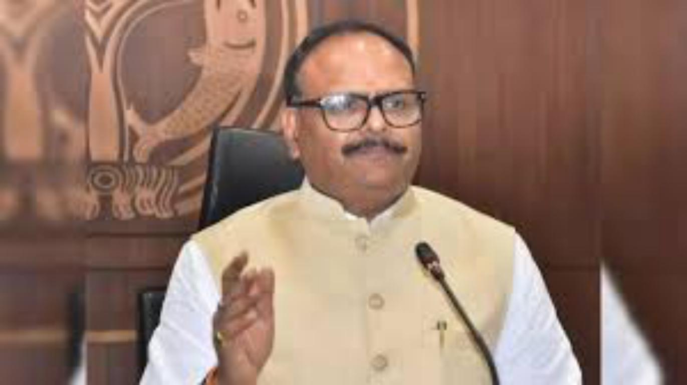 उप मुख्यमंत्री ब्रजेश पाठक के निर्देश पर 29 डाक्टरों पर कार्रवाई के लिए निर्देश जारी किए गए