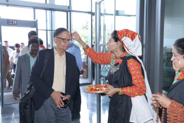 16वें वित्त आयोग की टीम पहुंची देहरादून, सोमवार को मुख्यमंत्री पुष्कर सिंह धामी की अध्यक्षता में होगी अहम बैठक