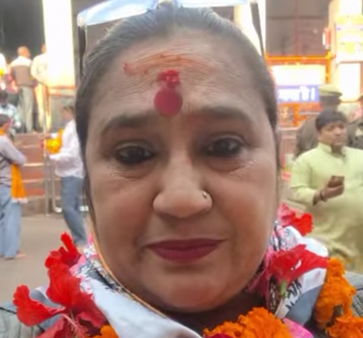 समाजसेवी भावना पांडे ने माँ विंध्यवासिनी से की सभी की सुख, शांति एवं खुशहाली की कामना