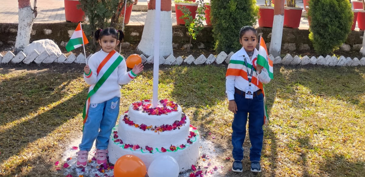 77वें गणतंत्र दिवस के अवसर पर जीआरडी एकेडमी में आयोजित हुआ विशेष कार्यक्रम