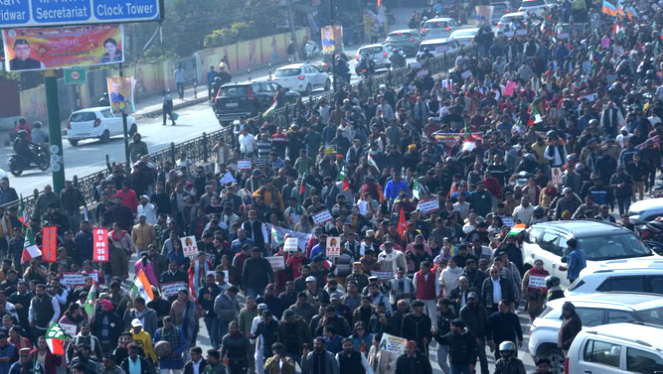 अंकिता हत्याकांड की सीबीआई जांच की मांग को लेकर सड़कों पर उतरा जन सैलाब